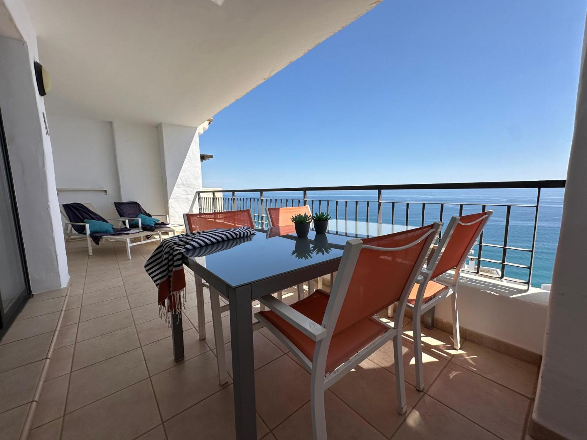 Apartamento Frente Al Mar Con Parking Privado Torrox Exterior photo