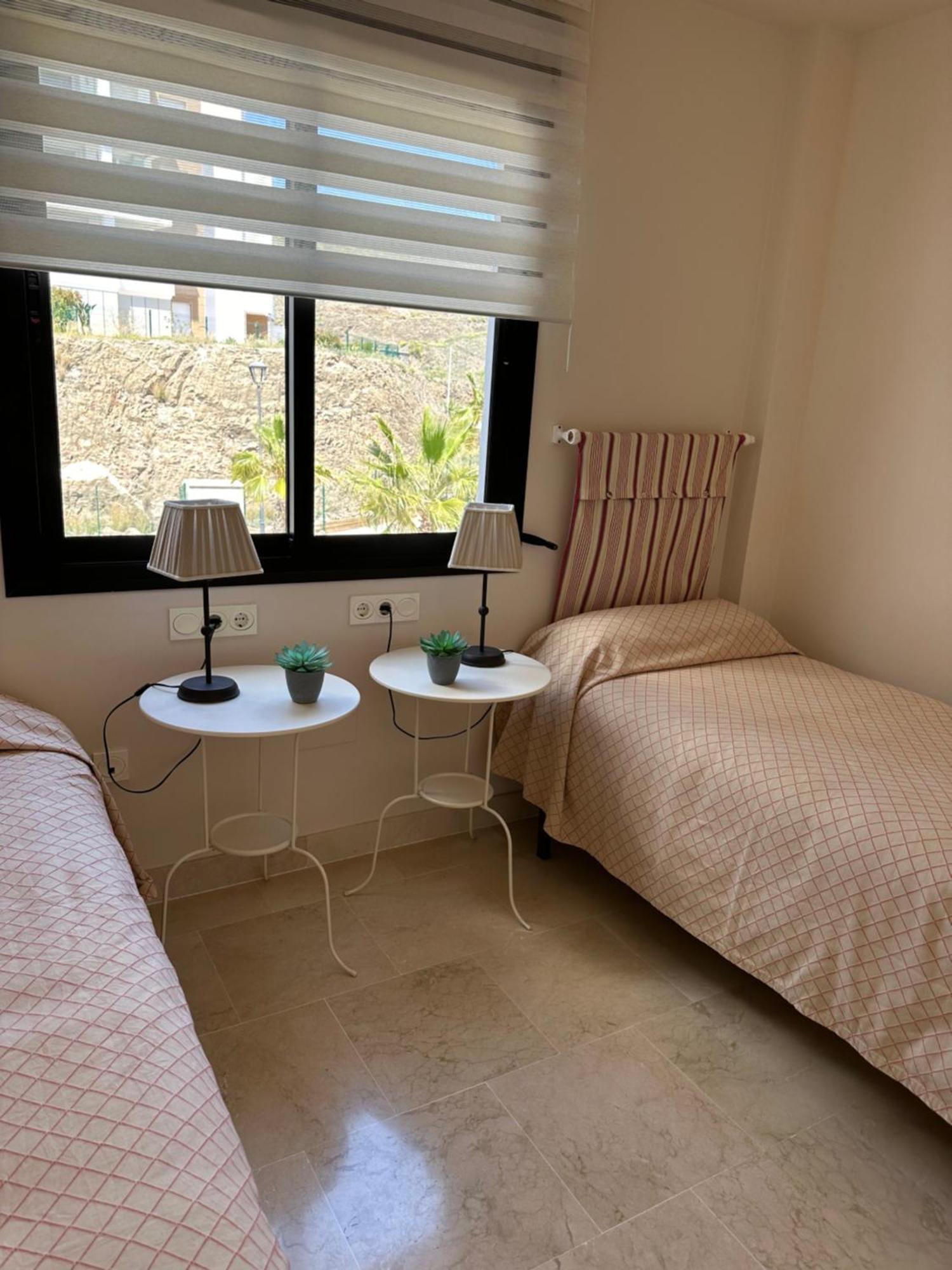 Apartamento Frente Al Mar Con Parking Privado Torrox Exterior photo